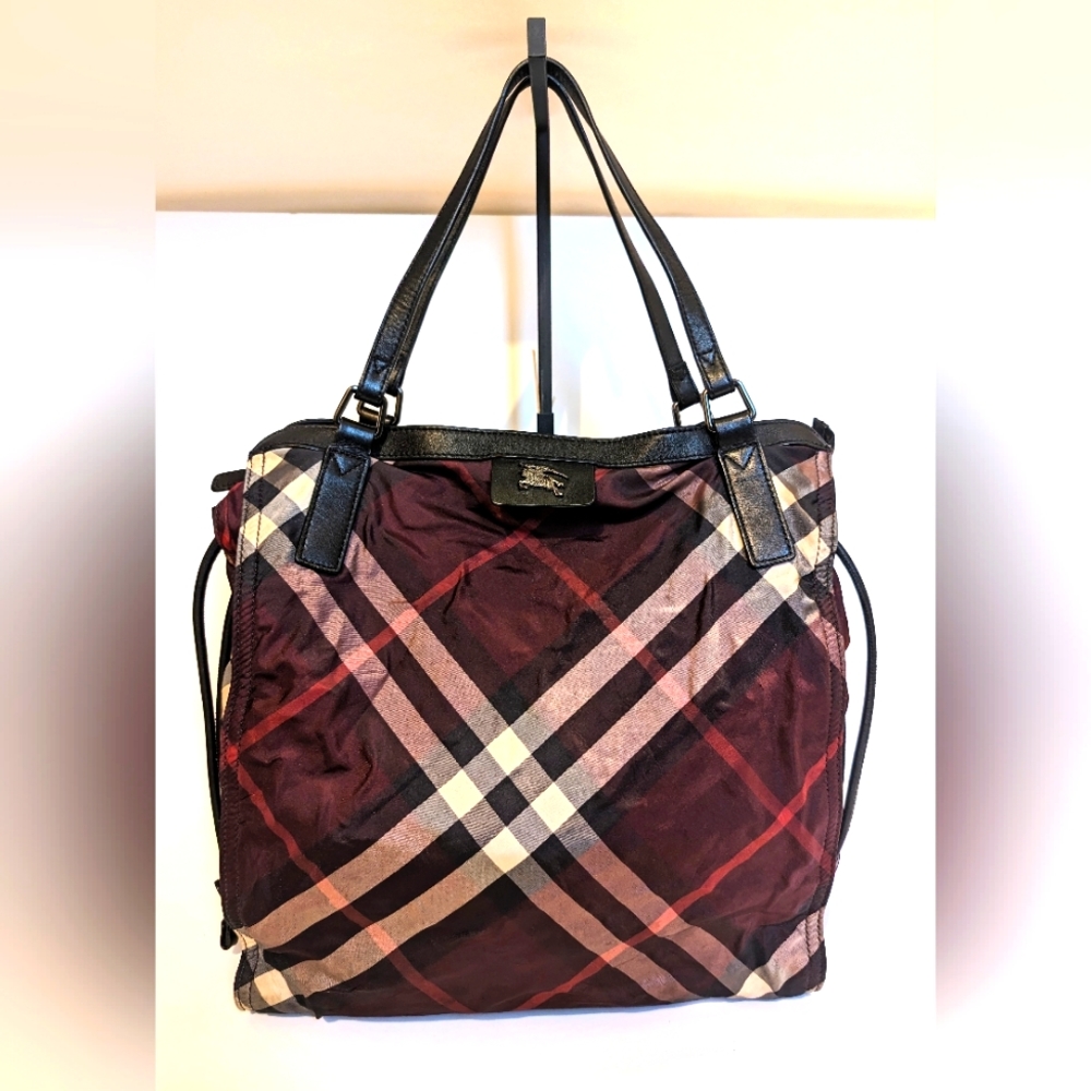 XSOLDXBurberry Buckleigh Nylon Tote